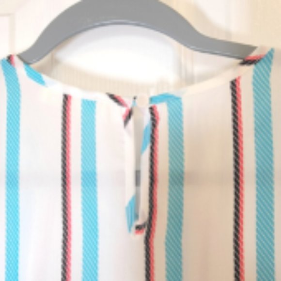 STRIPED FLUTTER SLEEVE TOP - Picture 5 of 6